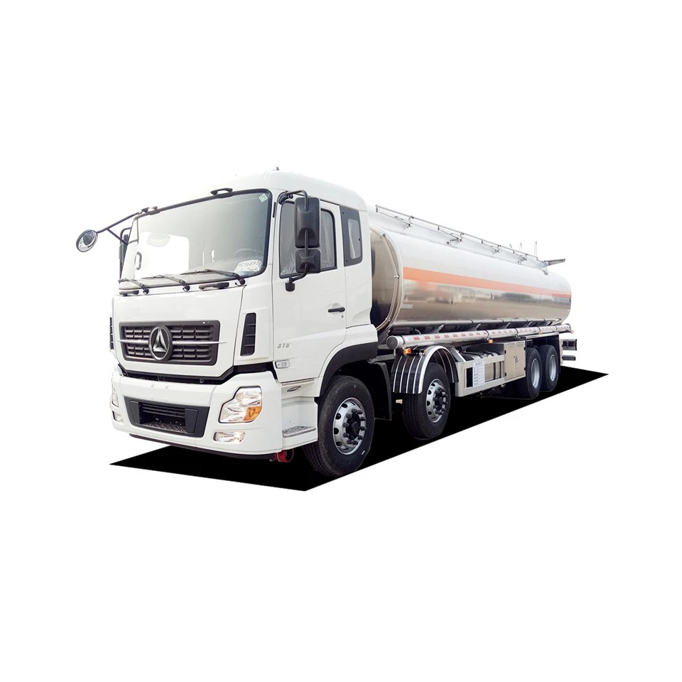 8x4 SCR 9.5L Engine truk tangki bahan bakar CBM